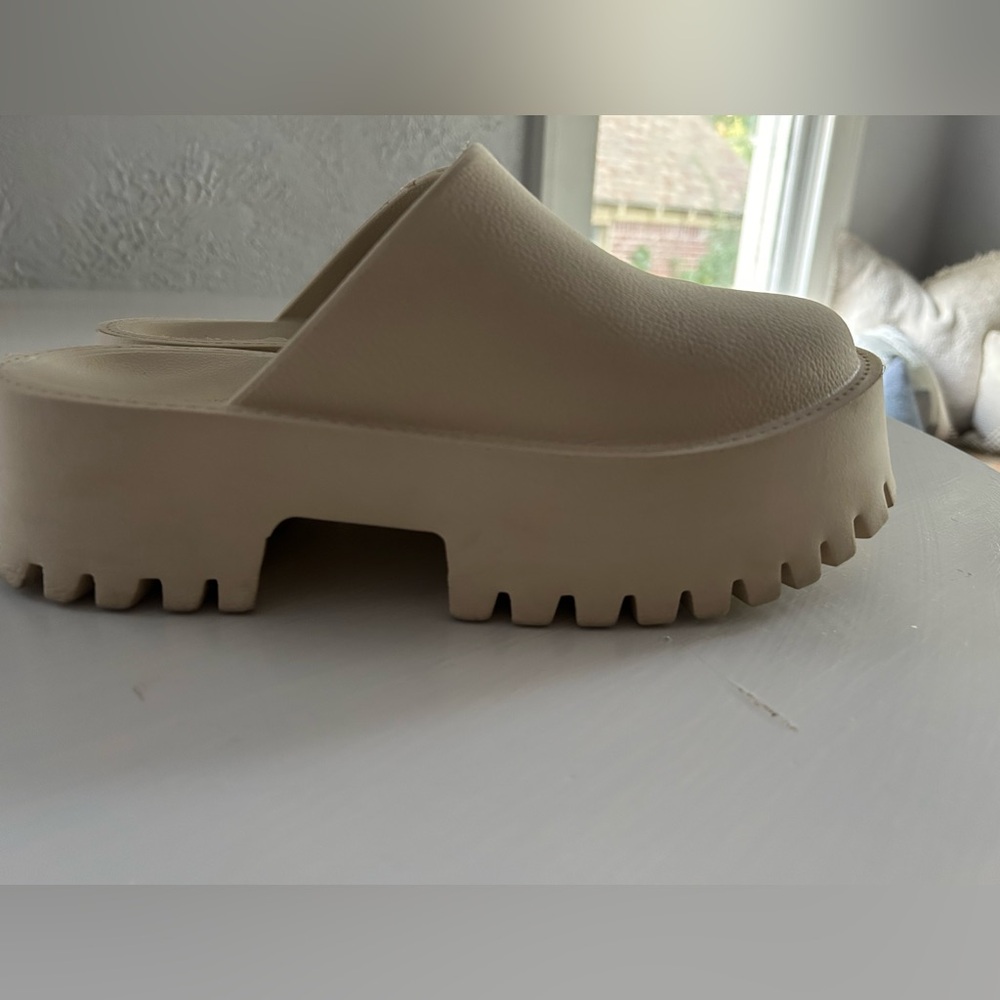 Jeffrey Campbell clogs size 7